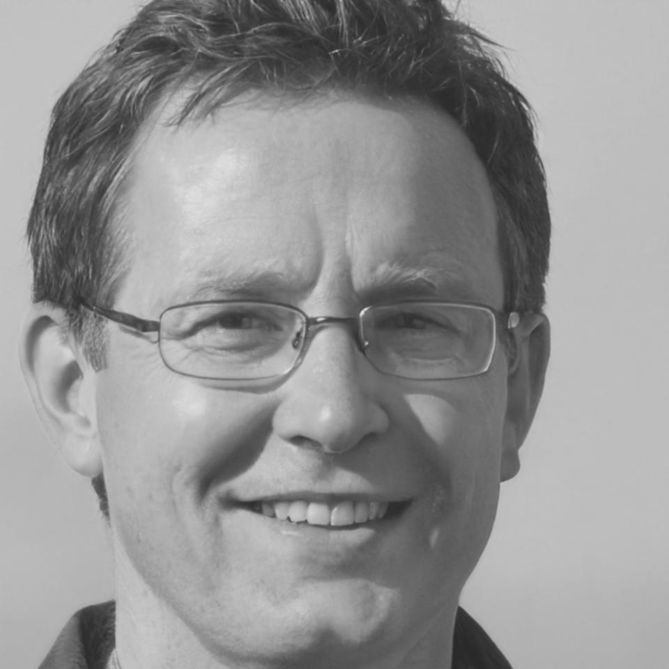 Casper Lindholm, Financial Planning Specialist